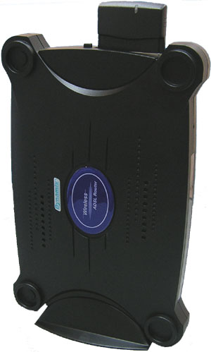 Dynamix UM-A4W -  ADSL /  Ethernet  USB ,  4  10/100 Base-T     